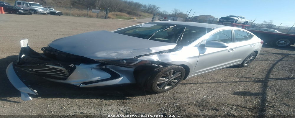 5NPD84LF2HH162129 2017 HYUNDAI ELANTRA photo no. 2