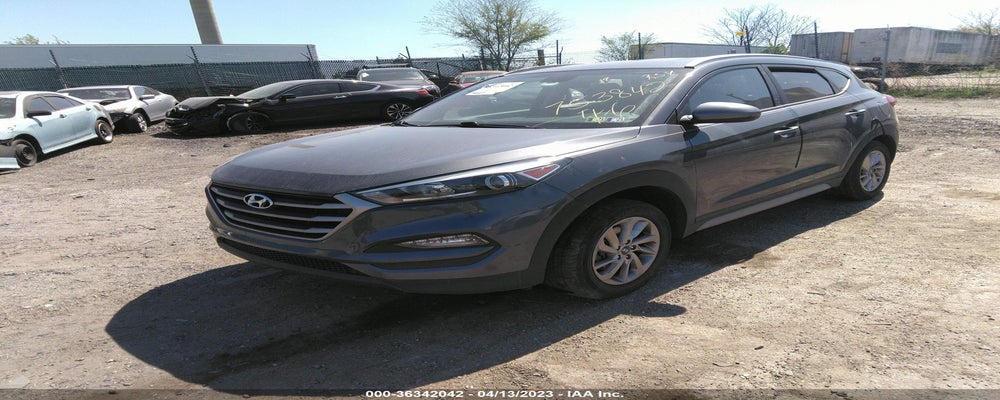 KM8J3CA42JU753842 2018 HYUNDAI TUCSON photo no. 2