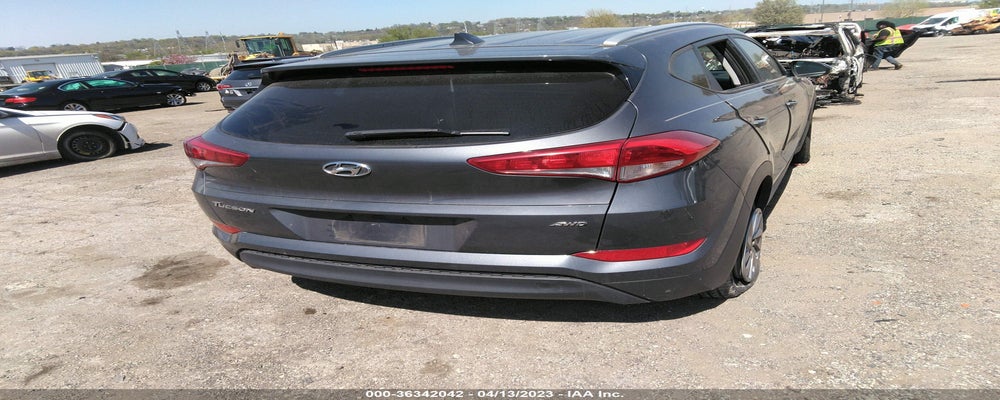KM8J3CA42JU753842 2018 HYUNDAI TUCSON photo no. 4