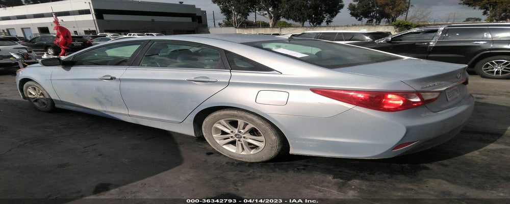 5NPEB4ACXEH917330 2014 HYUNDAI SONATA photo no. 3