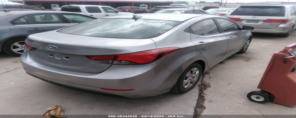 5NPDH4AE9GH717716 2016 HYUNDAI ELANTRA photo no. 4