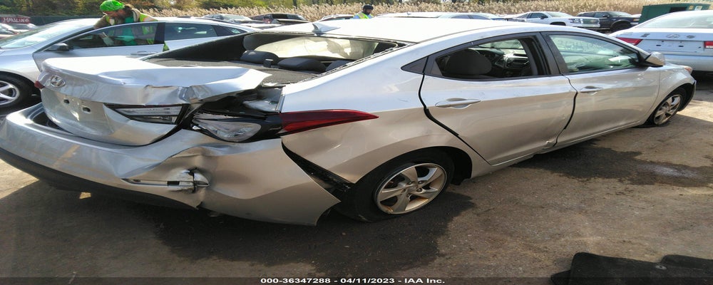 KMHDH4AEXFU266490 2015 HYUNDAI ELANTRA photo no. 4