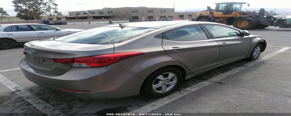 5NPDH4AE7FH553977 2015 HYUNDAI ELANTRA photo no. 4