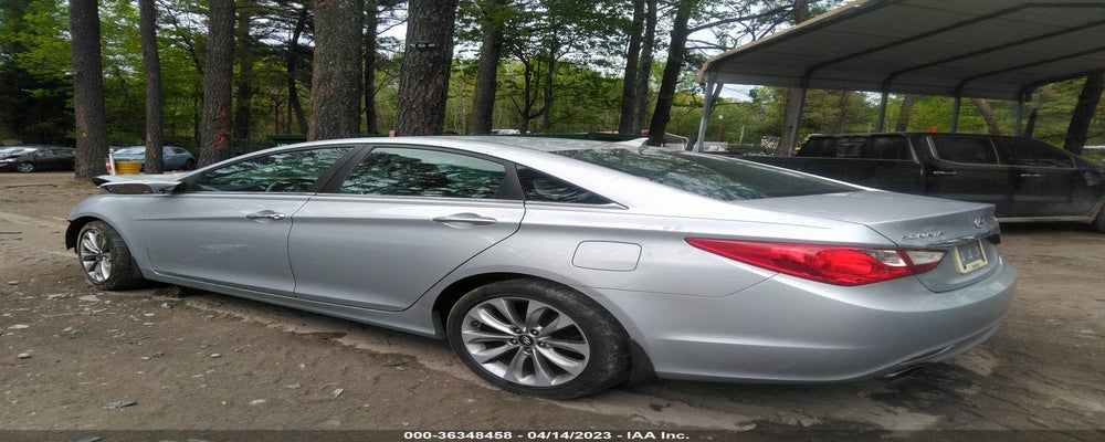 5NPEC4AB9BH235488 2011 HYUNDAI SONATA photo no. 3