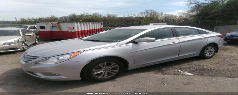 5NPEB4AC8DH803406 2013 HYUNDAI SONATA photo no. 2
