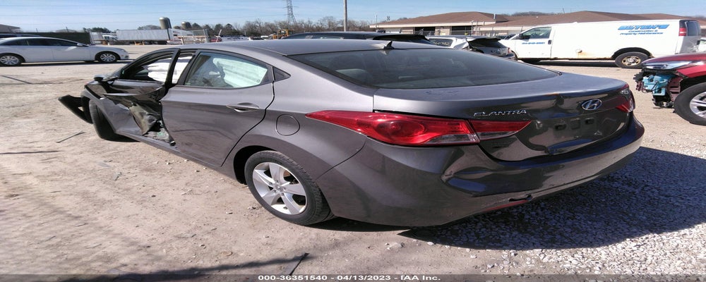 5NPDH4AE9DH368617 2013 HYUNDAI ELANTRA photo no. 3
