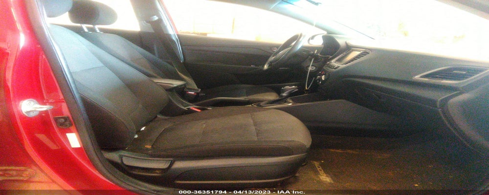 3KPC24A32JE024915 2018 HYUNDAI ACCENT photo no. 5