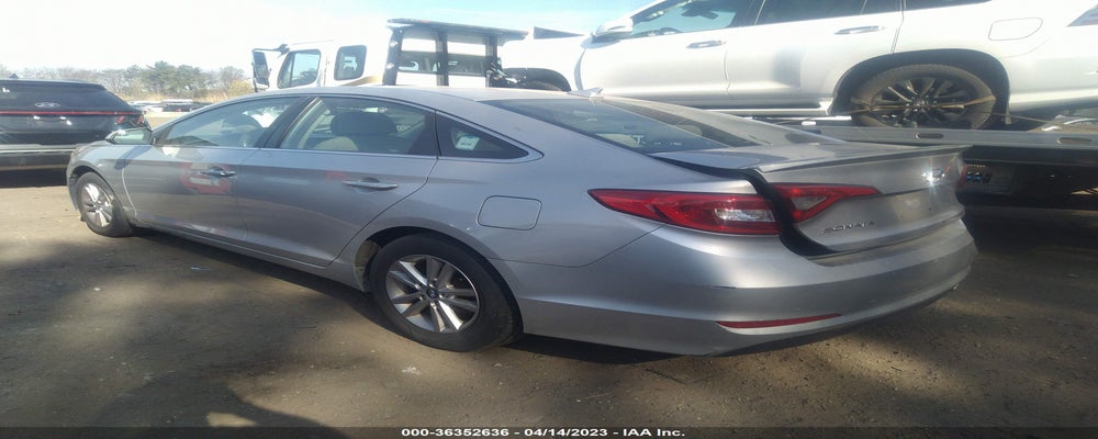 5NPE24AF1FH011773 2015 HYUNDAI SONATA photo no. 3