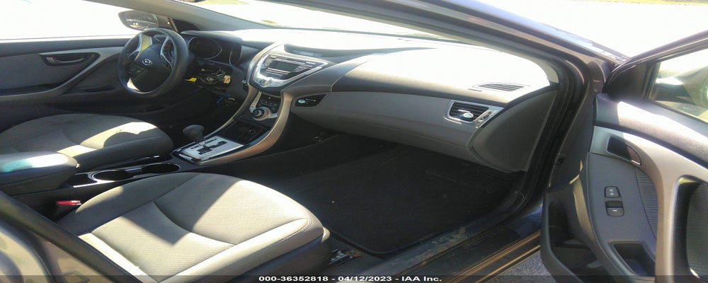 5NPDH4AE8DH159532 2013 HYUNDAI ELANTRA photo no. 5