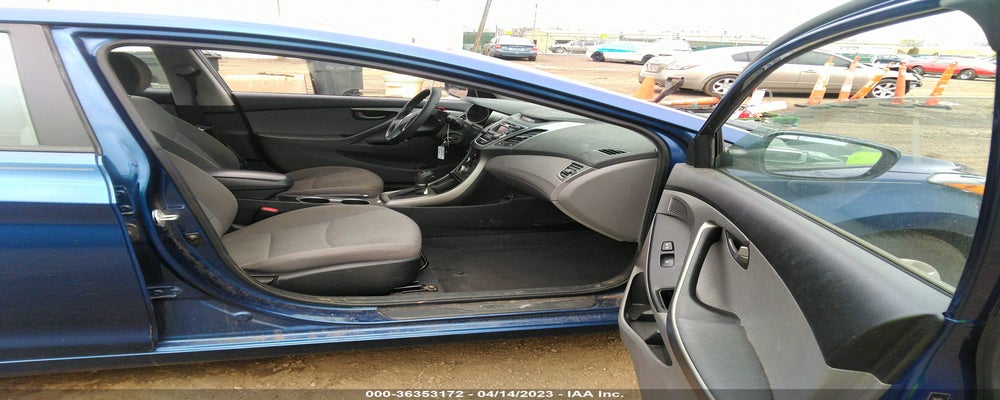 5NPDH4AE1GH715880 2016 HYUNDAI ELANTRA photo no. 5