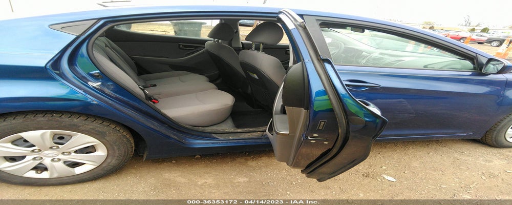 5NPDH4AE1GH715880 2016 HYUNDAI ELANTRA photo no. 8