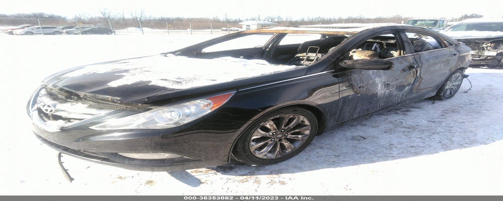 5NPEC4AC5BH142699 2011 HYUNDAI SONATA photo no. 2