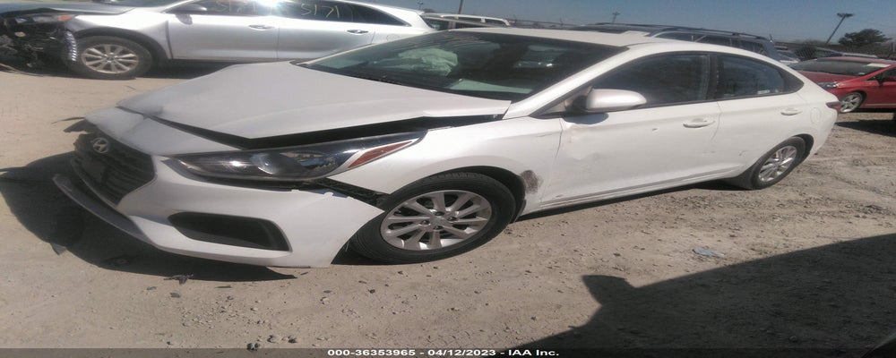 3KPC24A30JE028364 2018 HYUNDAI ACCENT photo no. 2
