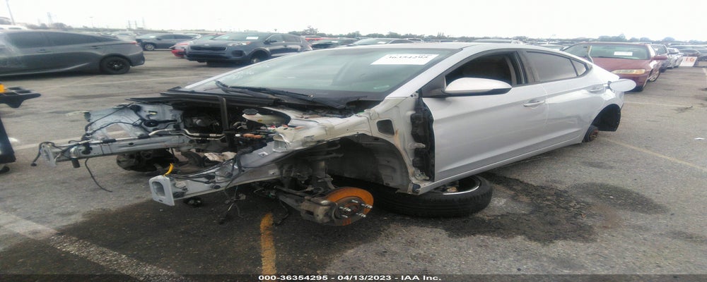 KMHD74LF0HU094322 2017 HYUNDAI ELANTRA photo no. 2