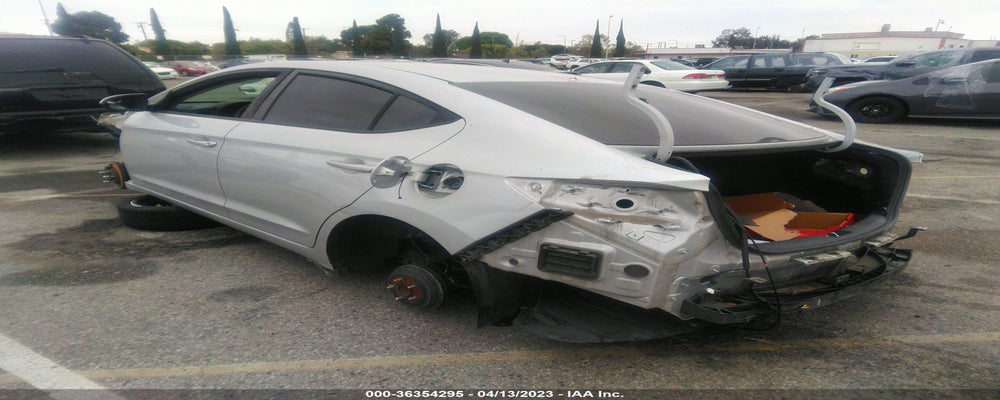 KMHD74LF0HU094322 2017 HYUNDAI ELANTRA photo no. 3