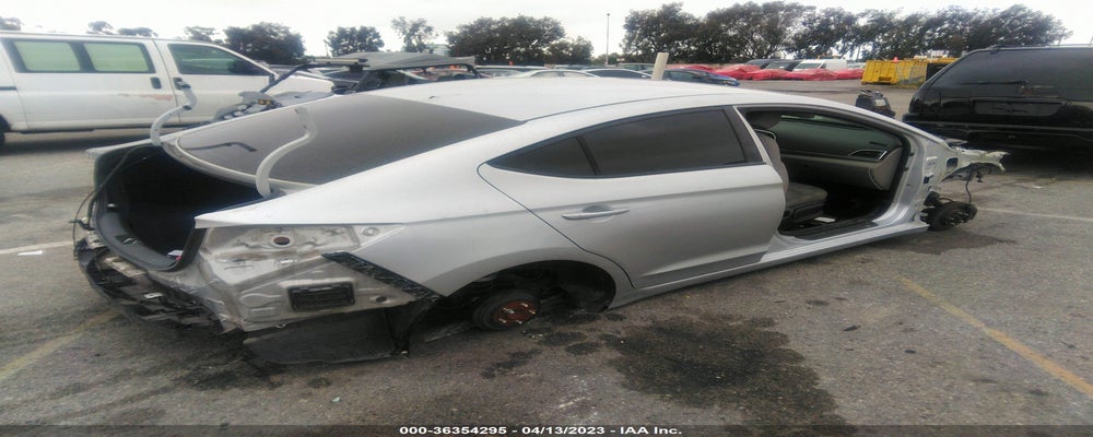 KMHD74LF0HU094322 2017 HYUNDAI ELANTRA photo no. 4