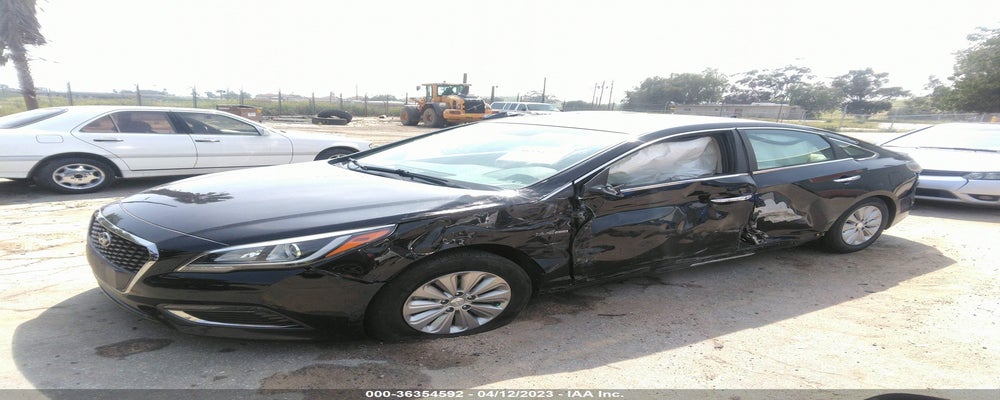 KMHE24L15HA046811 2017 HYUNDAI SONATA HYBRID photo no. 2