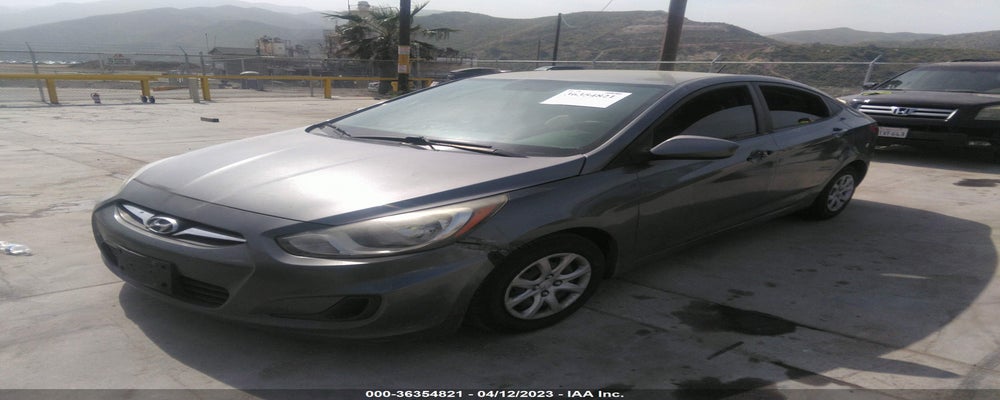 KMHCT4AE3DU539423 2013 HYUNDAI ACCENT photo no. 2