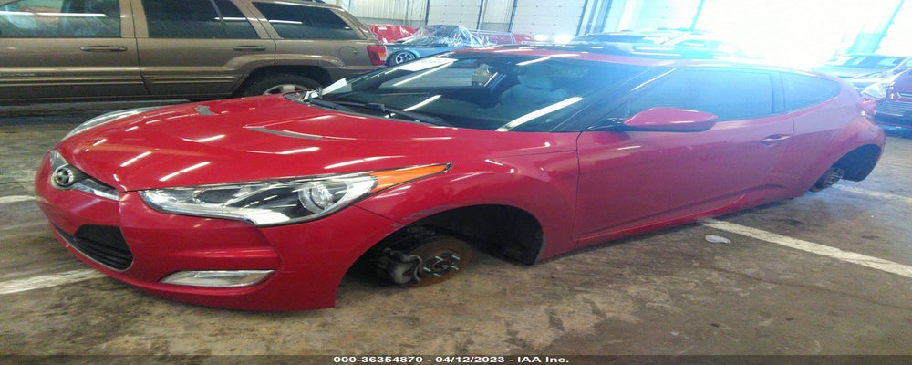 KMHTC6AD4DU093494 2013 HYUNDAI VELOSTER photo no. 2