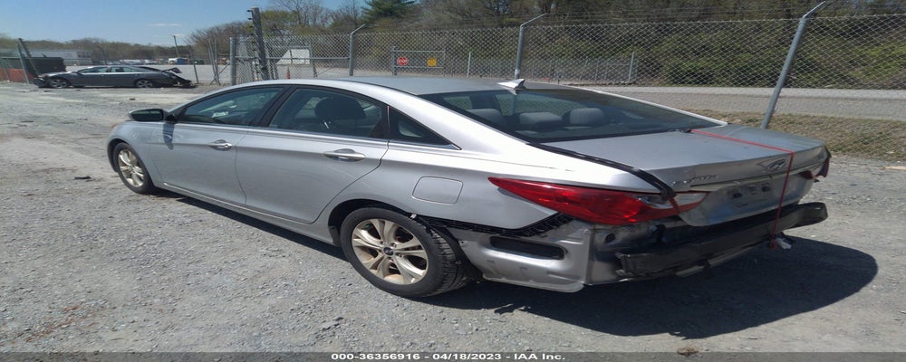 5NPEB4AC9BH068707 2011 HYUNDAI SONATA photo no. 3