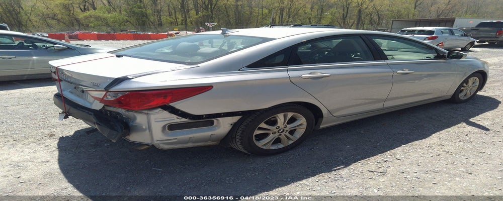 5NPEB4AC9BH068707 2011 HYUNDAI SONATA photo no. 4