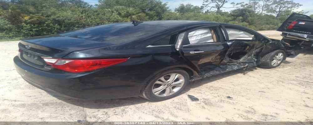5NPEC4AC5BH260025 2011 HYUNDAI SONATA photo no. 4