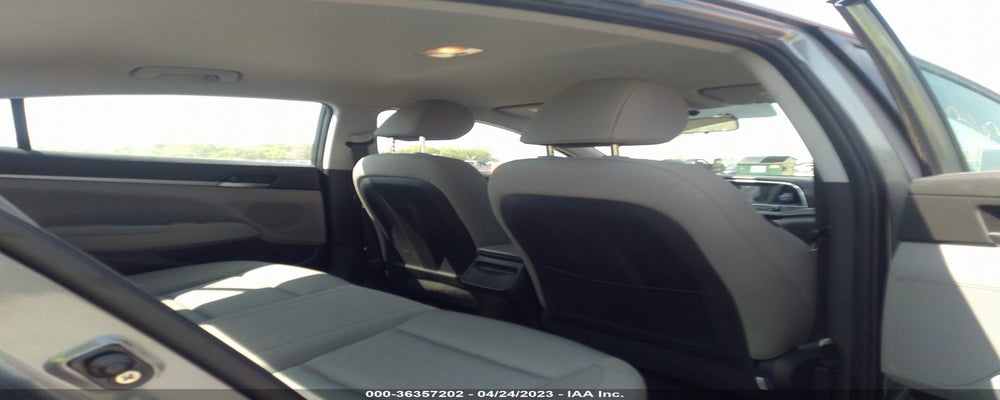 KMHD84LF0HU180033 2017 HYUNDAI ELANTRA photo no. 8