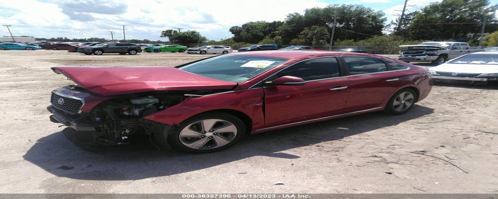 KMHE34L16GA018155 2016 HYUNDAI SONATA photo no. 2