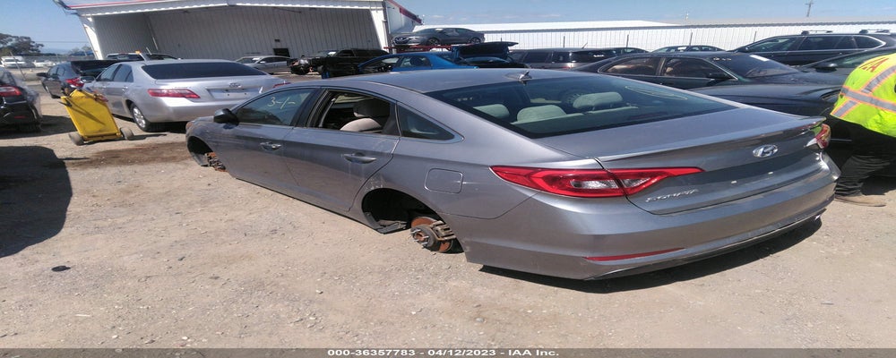 5NPE24AFXHH577434 2017 HYUNDAI SONATA photo no. 3