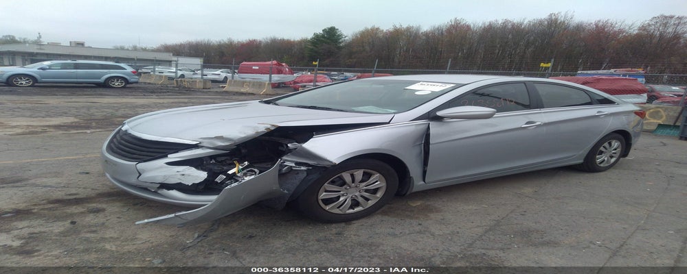 5NPEB4AC4BH191539 2011 HYUNDAI SONATA photo no. 2