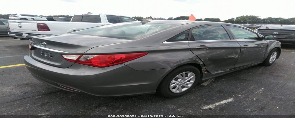 5NPEB4AC5BH273876 2011 HYUNDAI SONATA photo no. 4