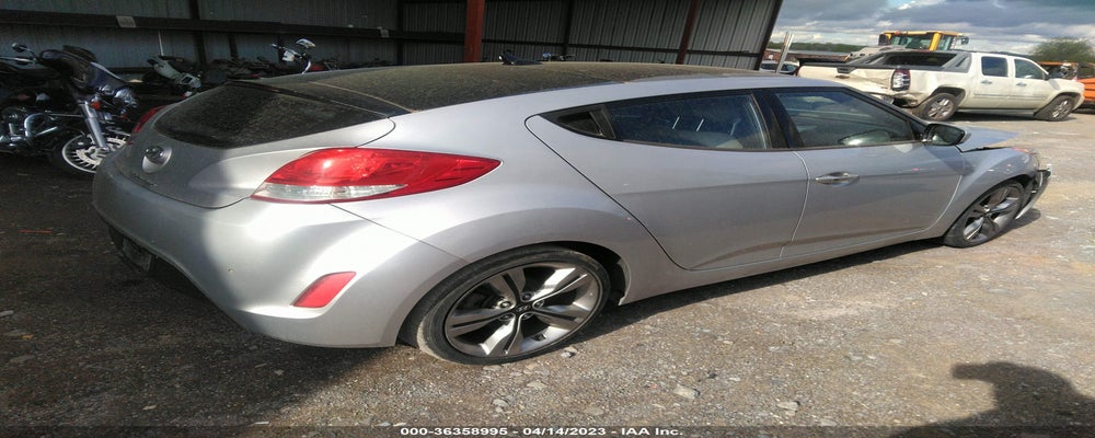 KMHTC6AD8CU066846 2012 HYUNDAI VELOSTER photo no. 4