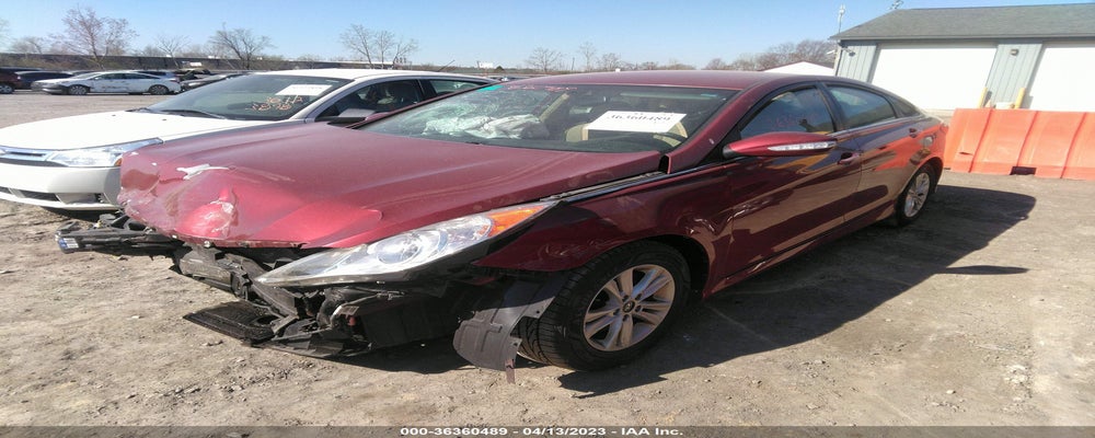 5NPEB4AC3EH899317 2014 HYUNDAI SONATA photo no. 2