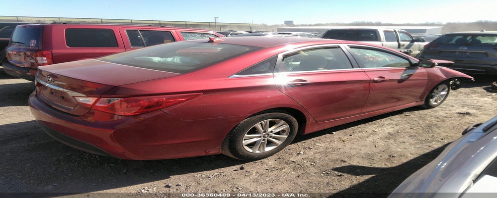 5NPEB4AC3EH899317 2014 HYUNDAI SONATA photo no. 4