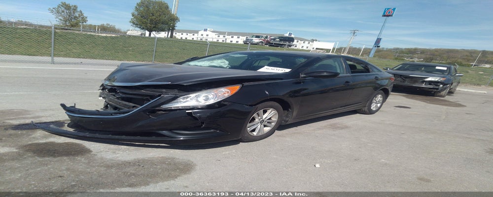 5NPEB4AC1DH703065 2013 HYUNDAI SONATA photo no. 2