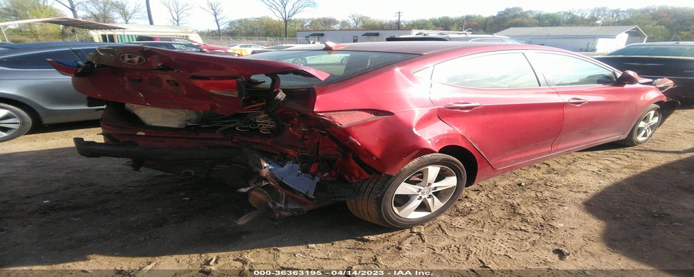 5NPDH4AE8DH447437 2013 HYUNDAI ELANTRA photo no. 4