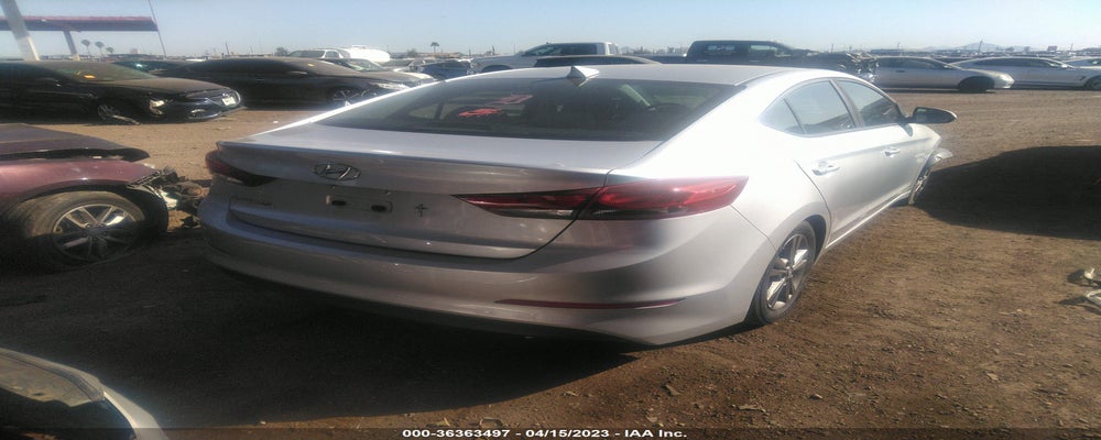 5NPD84LF2JH214011 2018 HYUNDAI ELANTRA photo no. 4