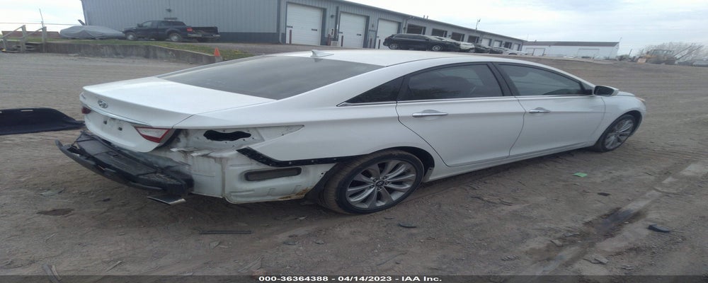 5NPEC4AC8BH138114 2011 HYUNDAI SONATA photo no. 4