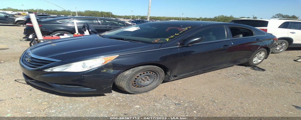 5NPEB4AC6BH168666 2011 HYUNDAI SONATA photo no. 2