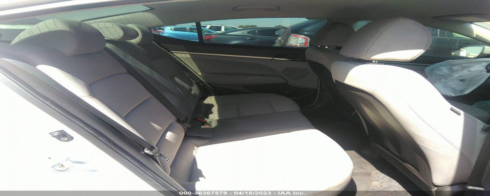 KMHD74LF0HU084048 2017 HYUNDAI ELANTRA photo no. 8