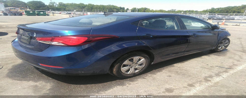 5NPDH4AE9GH672860 2016 HYUNDAI ELANTRA photo no. 4