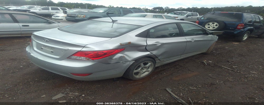 KMHCT4AE1DU482946 2013 HYUNDAI ACCENT photo no. 4
