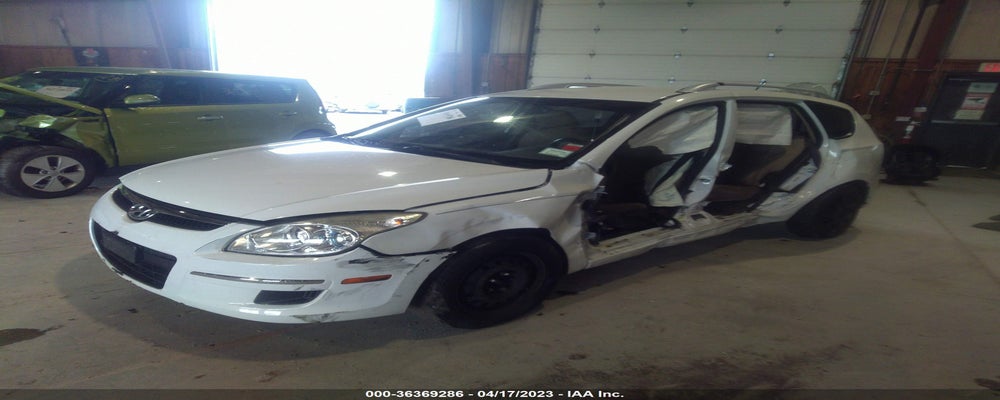 KMHDC8AE3BU088471 2011 HYUNDAI ELANTRA TOURING photo no. 2