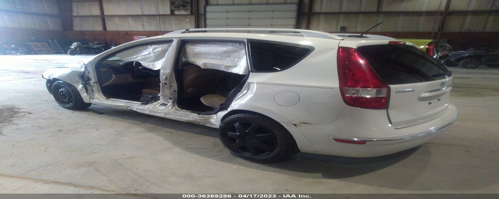 KMHDC8AE3BU088471 2011 HYUNDAI ELANTRA TOURING photo no. 3