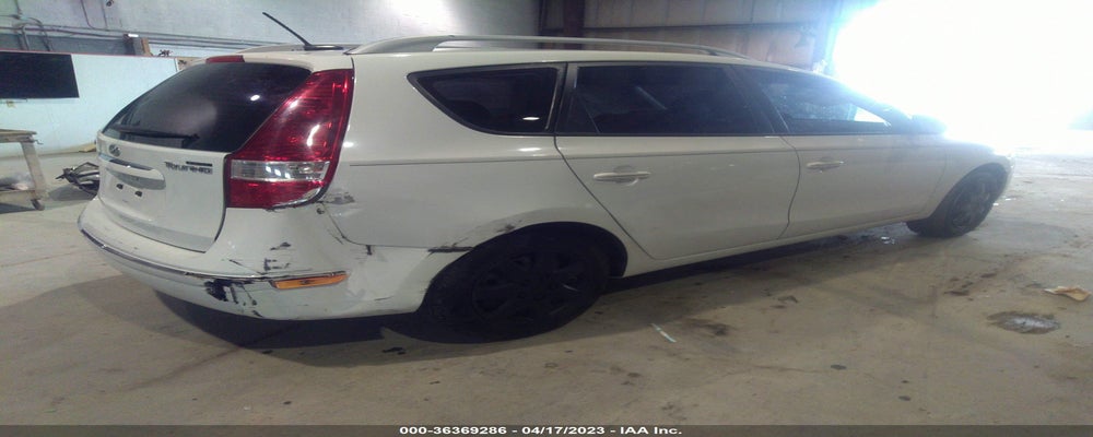 KMHDC8AE3BU088471 2011 HYUNDAI ELANTRA TOURING photo no. 4