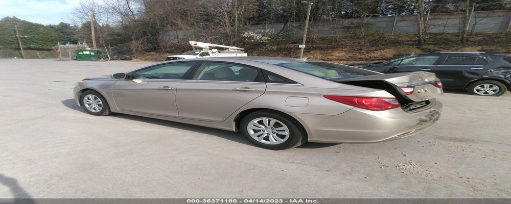 5NPEB4AC4BH189130 2011 HYUNDAI SONATA photo no. 3