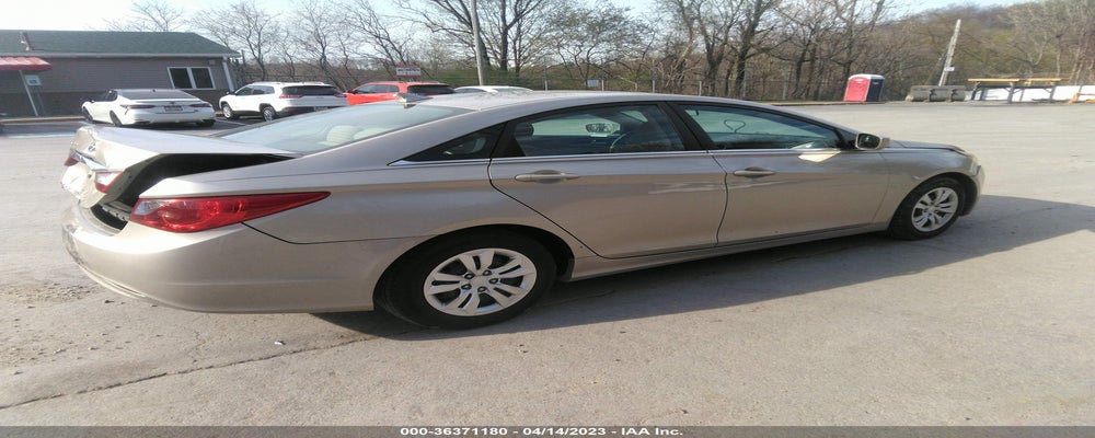 5NPEB4AC4BH189130 2011 HYUNDAI SONATA photo no. 4