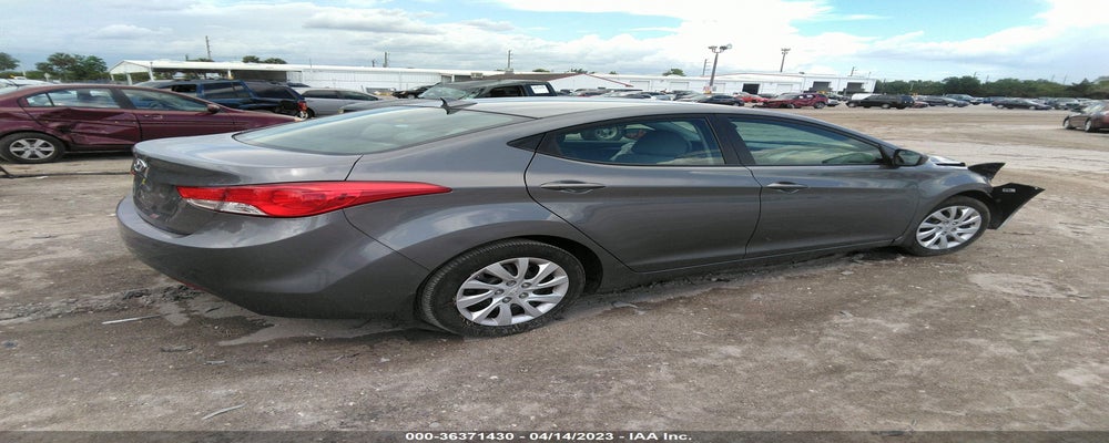 5NPDH4AE2DH210135 2013 HYUNDAI ELANTRA photo no. 4