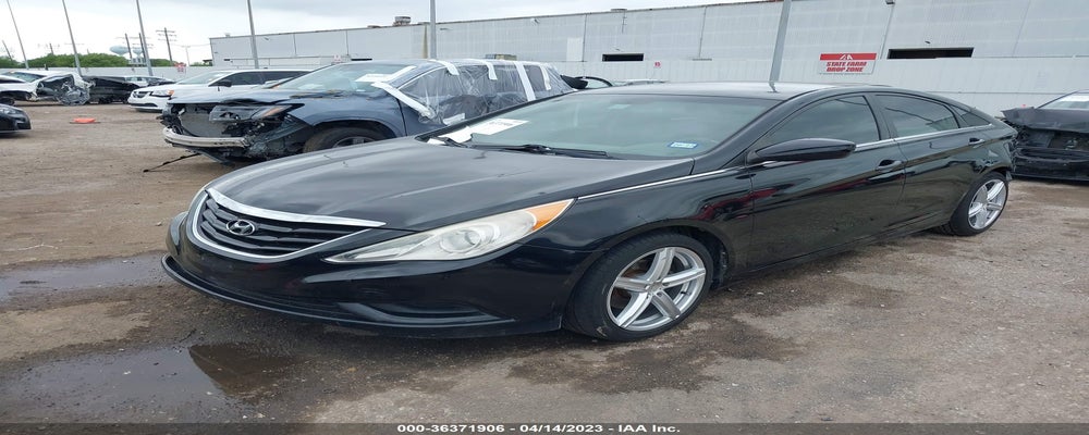 5NPEB4AC3CH480963 2012 HYUNDAI SONATA photo no. 2