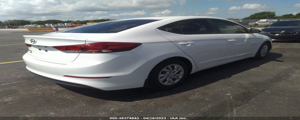 5NPD74LF5JH215463 2018 HYUNDAI ELANTRA photo no. 4
